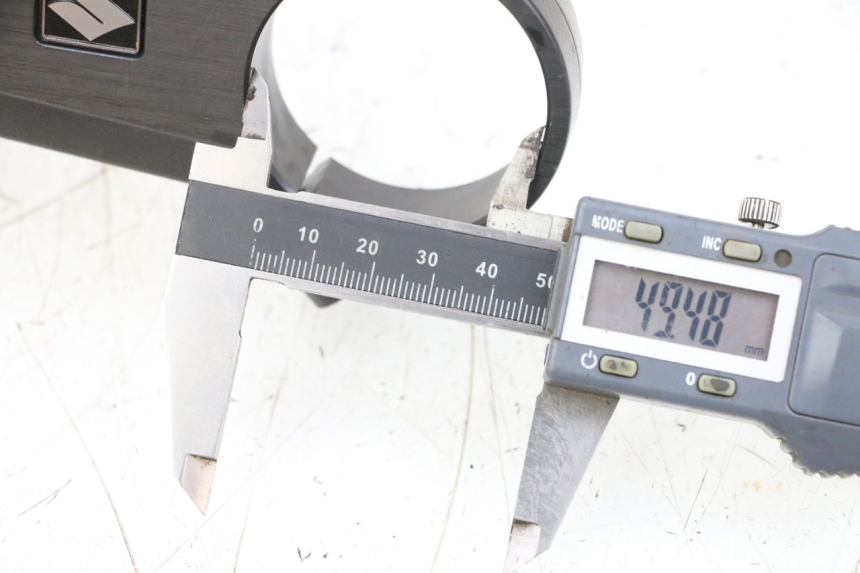 photo de PIASTRA SUPERIORE SUZUKI GSXR GSX-R 1000 (2003 - 2004) - Dettaglio del componente