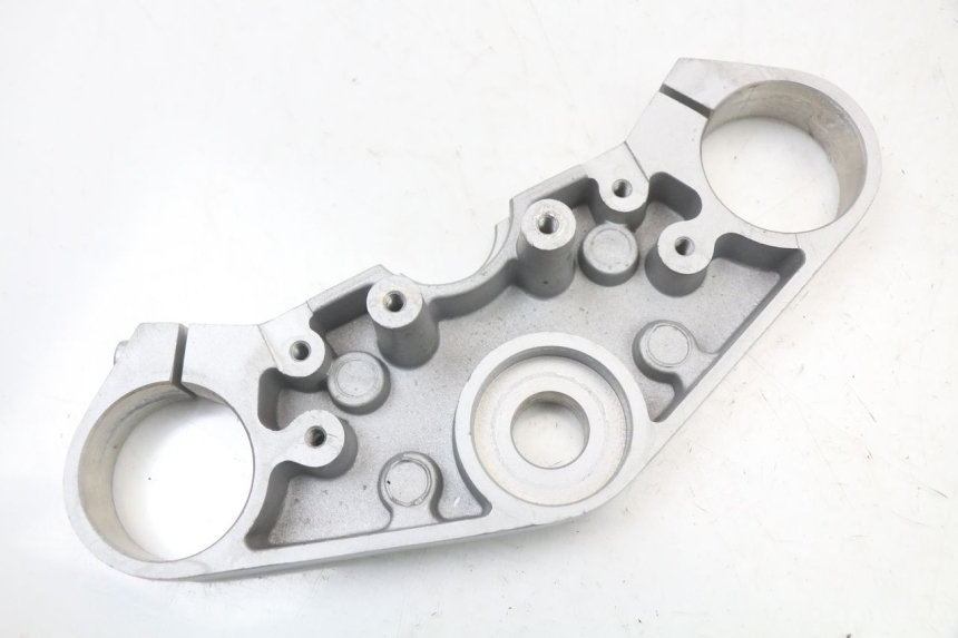 photo de PIASTRA SUPERIORE HYOSUNG GTR 125 (2006 - 2008) - Primo piano tecnico