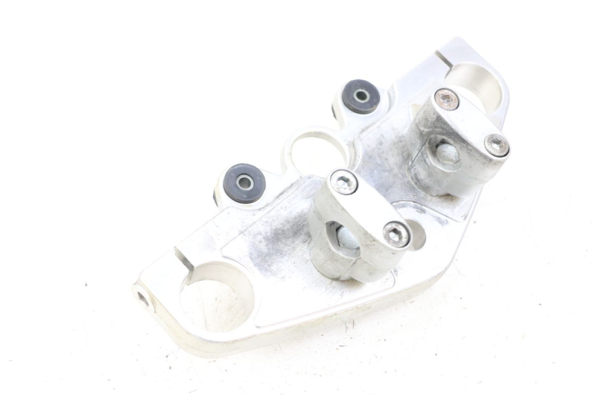 photo de PIASTRA SUPERIORE SUZUKI GZ MARAUDER 125 (1998 - 2004) - Vista d'insieme del prodotto