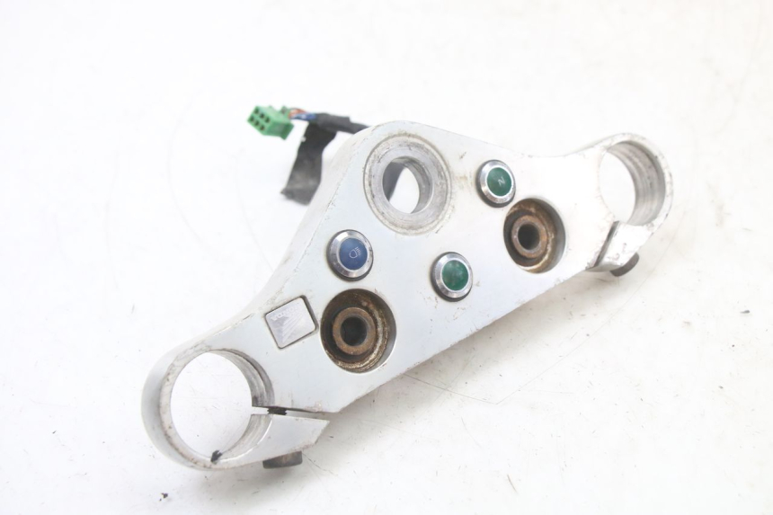 photo de PIASTRA SUPERIORE HONDA VT C2 SHADOW 750 (1997 - 2001) - Zoom sullo stato d'uso