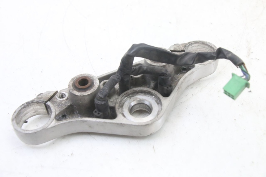 photo de PIASTRA SUPERIORE HONDA VT C2 SHADOW 750 (1997 - 2001) - Dettagli dei punti di fissaggio