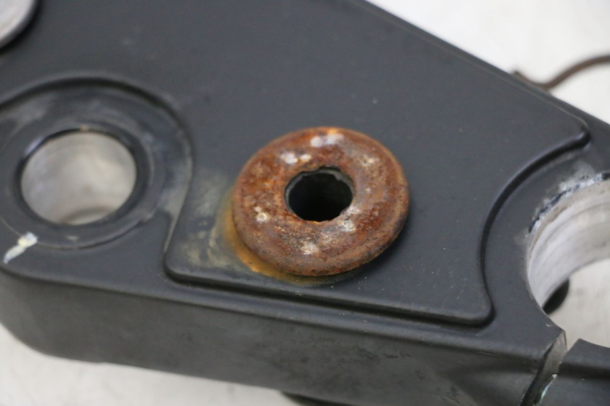 photo de PIASTRA SUPERIORE KEEWAY K-LIGHT KLIGHT 125 (2018 - 2025) - Stato della superficie e materiale