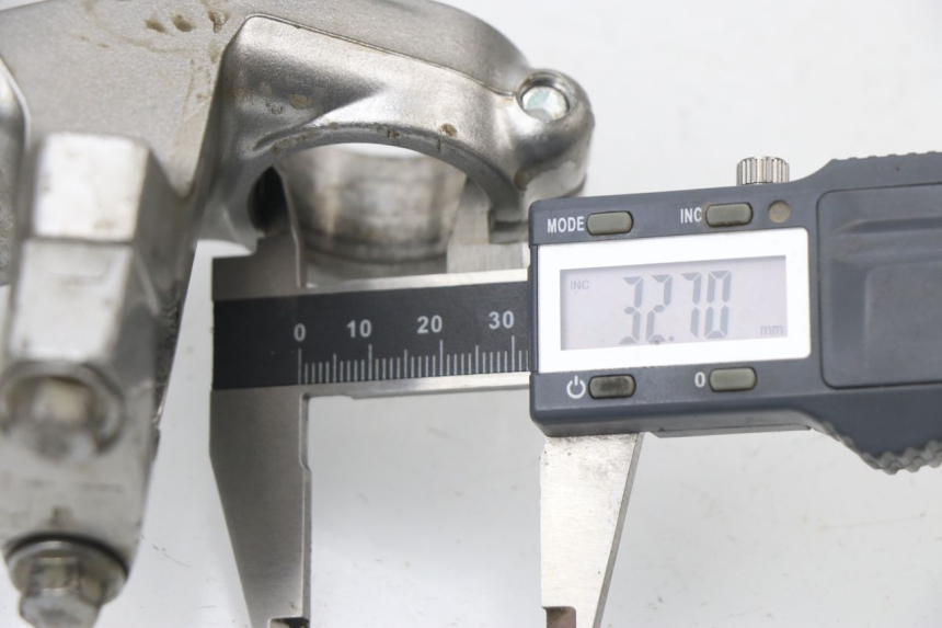 photo de PIASTRA SUPERIORE KAWASAKI KX 65 (2000 - 2019) - Altra angolazione