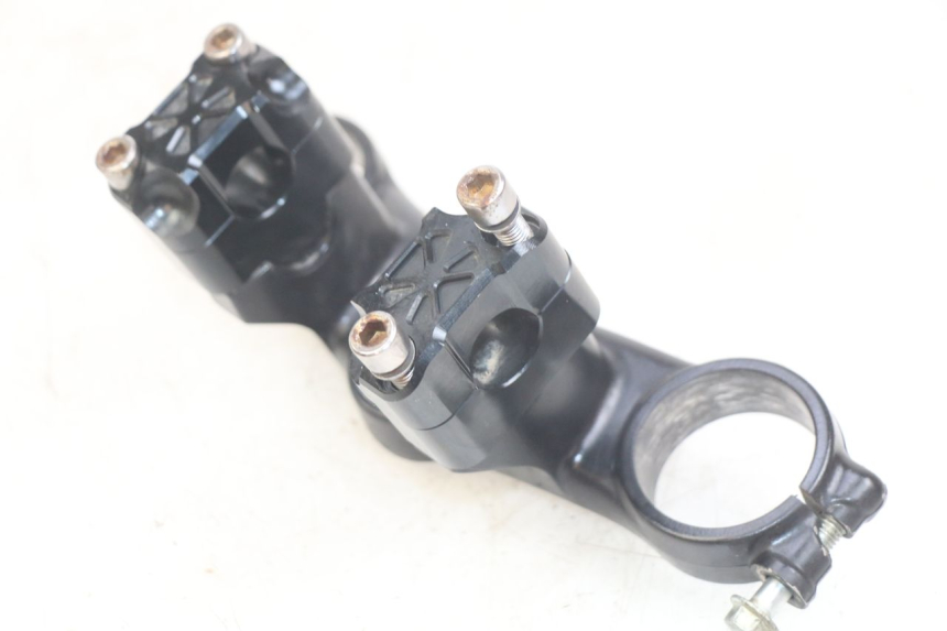 photo de TELAIO SUPERIORE KAWASAKI KX 85 (2001 - 2013) - Dettagli dei punti di fissaggio