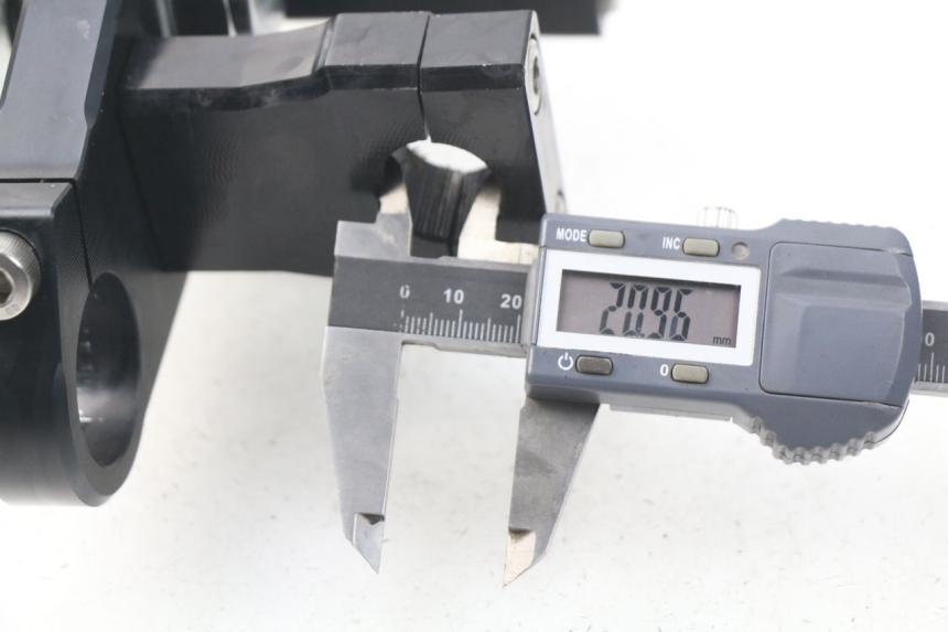 photo de PIASTRA SUPERIORE YCF LITE F 125 - Zoom sullo stato d'uso