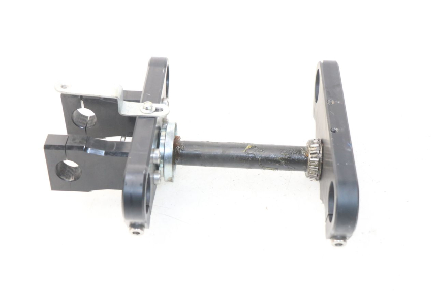 photo de PIASTRA SUPERIORE YCF LITE F 125 - Stato della superficie e materiale