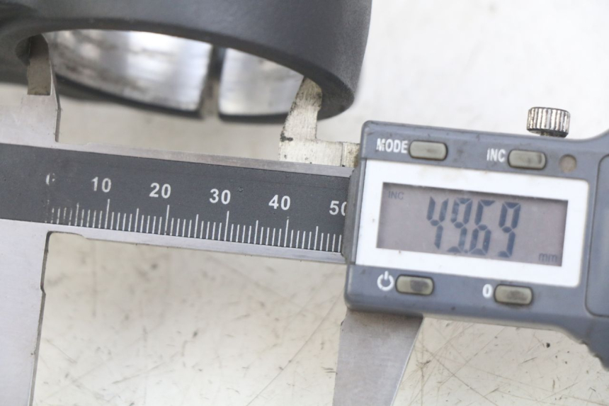 photo de TELAIO SUPERIORE YAMAHA MT ABS 125 (2014 - 2018) - Zoom sullo stato d'uso