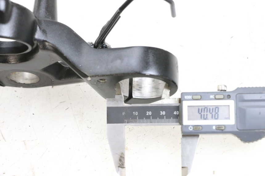 photo de PIASTRA SUPERIORE KAWASAKI NINJA 400 (2018 - 2023) - Dettaglio del componente