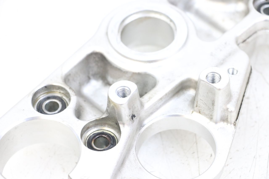 photo de PIASTRA SUPERIORE MOTO GUZZI NORGE 8V GT 1200 (2011 - 2016) - Primo piano tecnico