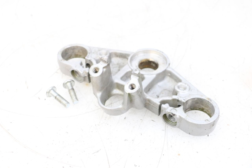 photo de PIASTRA SUPERIORE HONDA NSR R 125 (1994 - 2003) - Altra angolazione