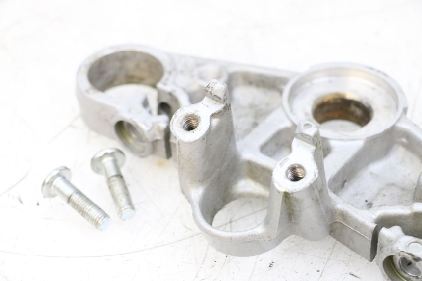 photo de PIASTRA SUPERIORE HONDA NSR R 125 (1994 - 2003) - Primo piano tecnico