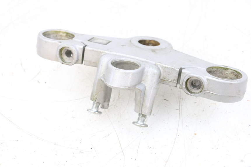 photo de PIASTRA SUPERIORE HONDA NSR R 125 (1994 - 2003) - Dettagli dei punti di fissaggio