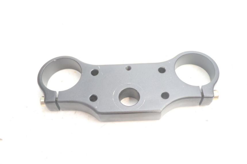 photo de PIASTRA SUPERIORE APOLLO RFZ 125 - Dettaglio del componente
