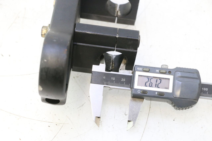 photo de PIASTRA SUPERIORE APOLLO RFZ 140 - Dettaglio del componente