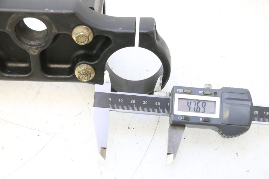 photo de PIASTRA SUPERIORE APOLLO RFZ 140 - Zoom sullo stato d'uso