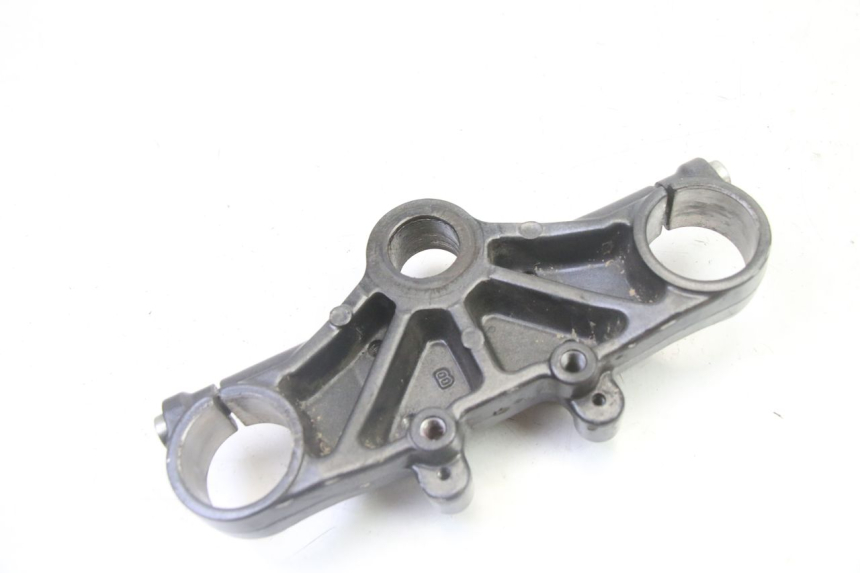 photo de PIASTRA SUPERIORE DERBI SENDA SM DRD 50 (2008 - 2013) - Primo piano tecnico