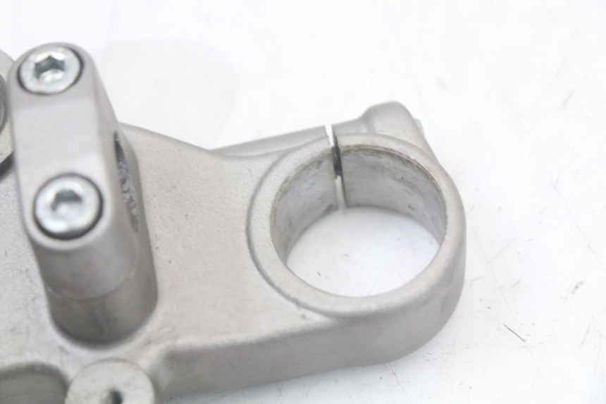 photo de PIASTRA SUPERIORE SHERCO SM-R 50 (2013 - 2017) - Stato della superficie e materiale