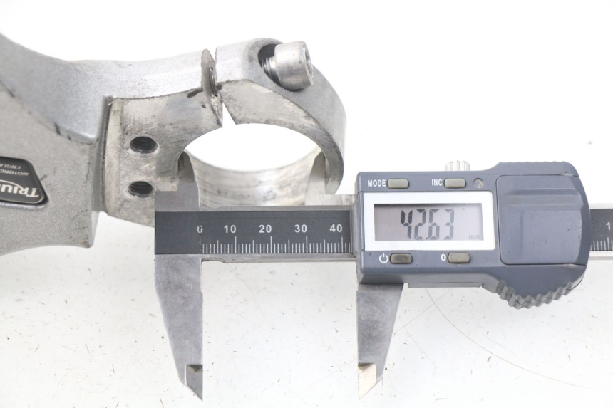 photo de Forcella superiore TRIUMPH SPRINT ST ABS 1050 (2005 - 2007) - Altra angolazione