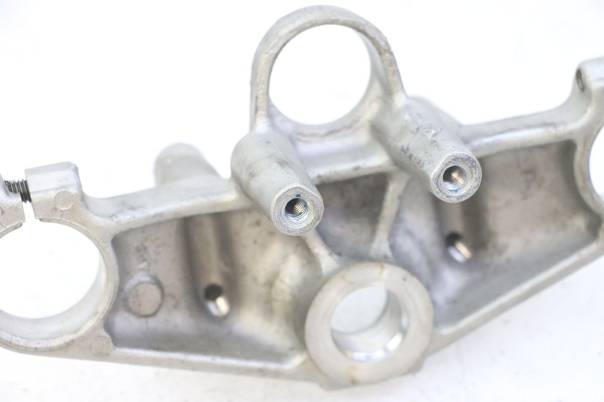 photo de PIASTRA SUPERIORE YAMAHA TDR DELTABOX 125 (1997 - 2003) - Dettagli dei punti di fissaggio