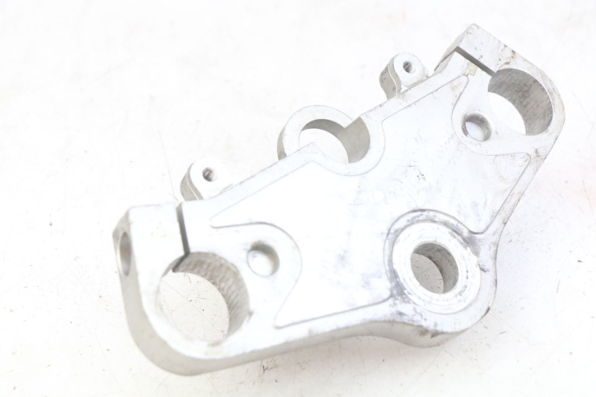 photo de TELAIO SUPERIORE DAELIM VJ ROADWIN FI 125 (2008 - 2017) - Dettagli dei punti di fissaggio