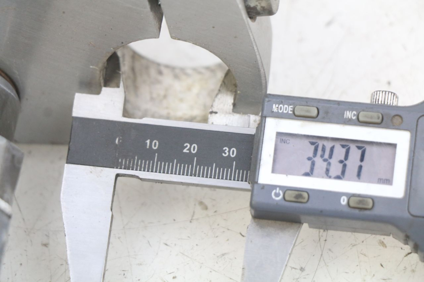 photo de TELAIO SUPERIORE DAELIM VL DAYSTAR 125 (2000 - 2011) - Primo piano tecnico