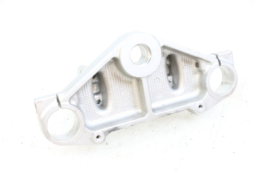 photo de PIASTRA SUPERIORE SUZUKI VL INTRUDER 125 (2004 - 2007) - Altra angolazione