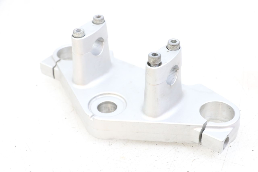 photo de PIASTRA SUPERIORE SUZUKI VL INTRUDER 125 (2004 - 2007) - Primo piano tecnico