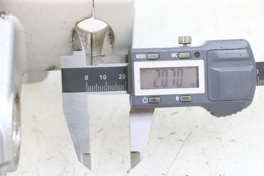 photo de Forcella superiore HONDA XLV VARADERO 125 (2000 - 2006) - Dettaglio del componente