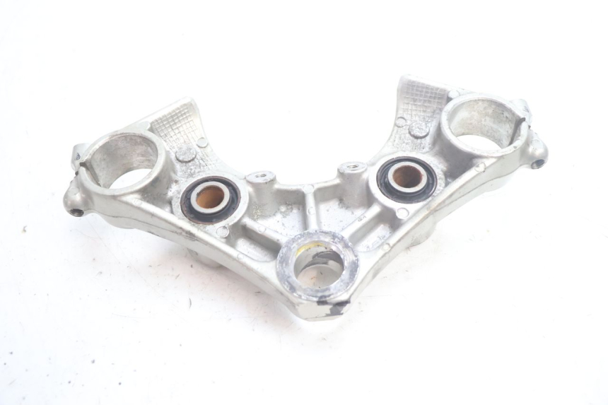 photo de PIASTRA SUPERIORE YAMAHA XV VIRAGO 535 (1988 - 2004) - Dettagli dei punti di fissaggio