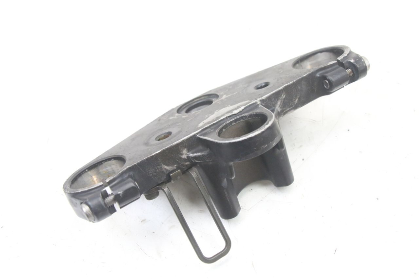 photo de PIASTRA SUPERIORE YAMAHA FZS FAZER 600 (2001 - 2003) - Altra angolazione