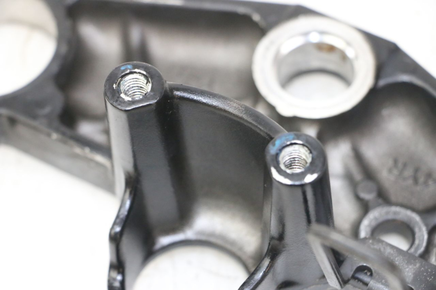 photo de PIASTRA SUPERIORE YAMAHA FZS FAZER 600 (2001 - 2003) - Altra angolazione