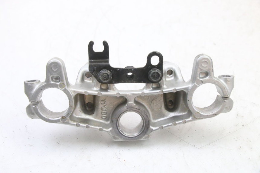 photo de Forcella superiore YAMAHA TTR 125 (2000 - 2020) - Dettagli dei punti di fissaggio