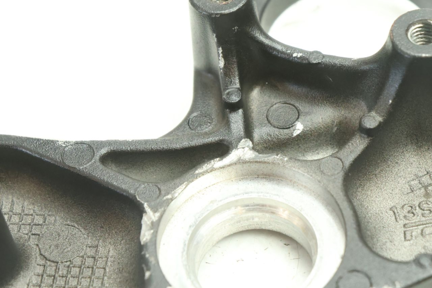 photo de PIASTRA SUPERIORE YAMAHA YZF R6 600 (2008 - 2009) - Dettagli dei punti di fissaggio