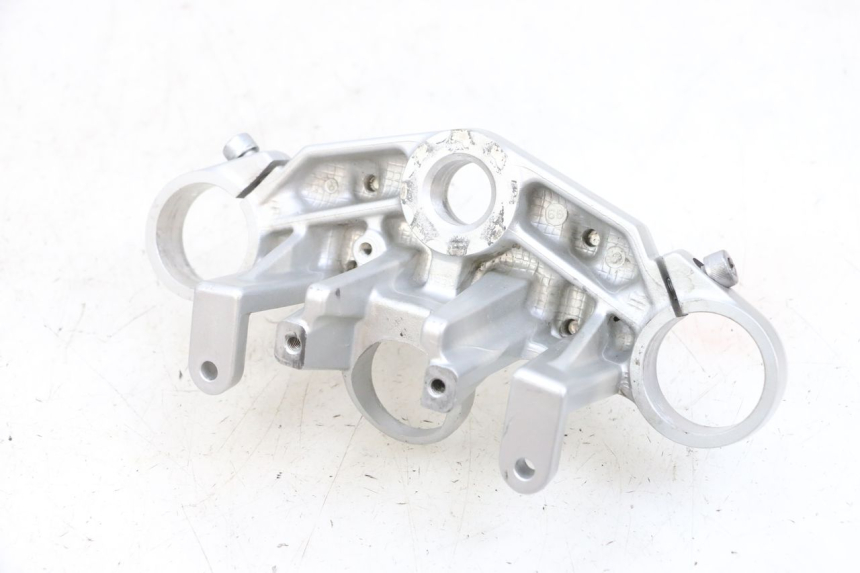 photo de PIASTRA SUPERIORE KAWASAKI ZR 7 750 (1999 - 2004) - Altra angolazione