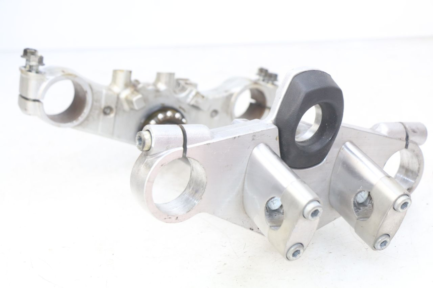 photo de PIASTRA SUZUKI SV N 650 (1999 - 2002) - Dettagli dei punti di fissaggio