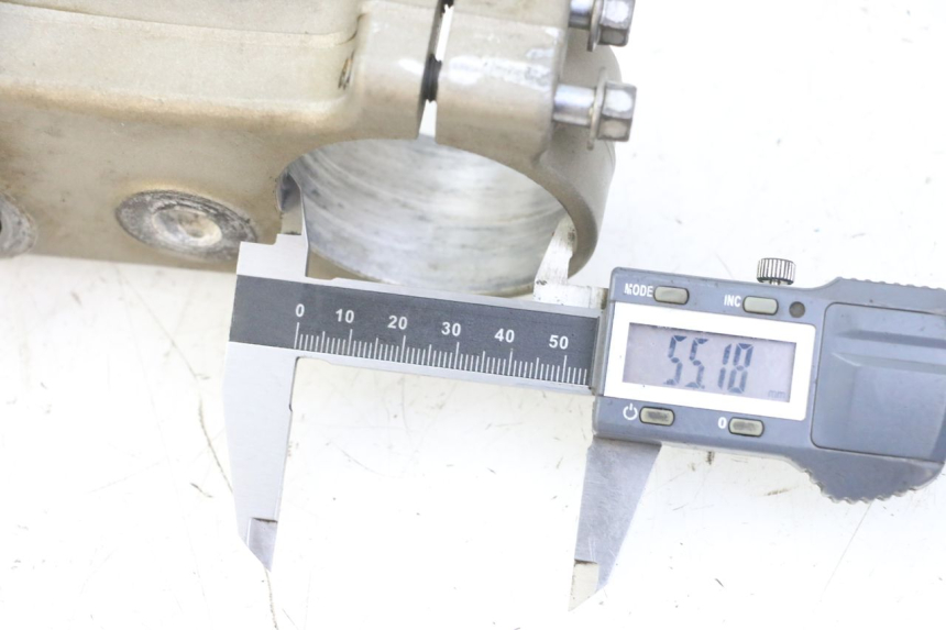 photo de PIASTRA YAMAHA YZ-F YZF 250 (2007 - 2013) - Zoom sullo stato d'uso