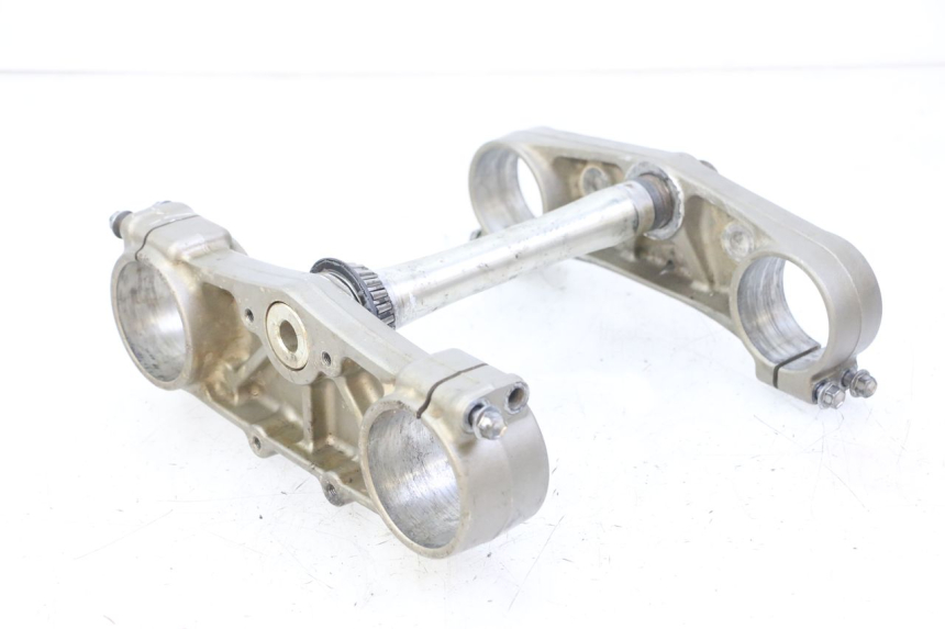 photo de PIASTRA YAMAHA YZ-F YZF 250 (2007 - 2013) - Dettagli dei punti di fissaggio