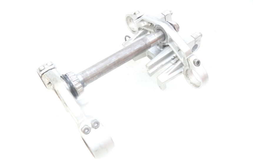 photo de TE FORCELLA KAWASAKI ZR7 ZR-7 S 750 (1999 - 2004) - Dettagli dei punti di fissaggio