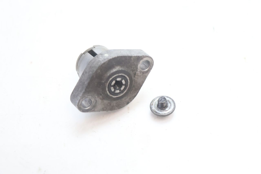 photo de TENDITORE CATENA DI DISTRIBUZIONE HONDA FES S-WING SWING ABS 125 (2007 - 2015) - Altra angolazione