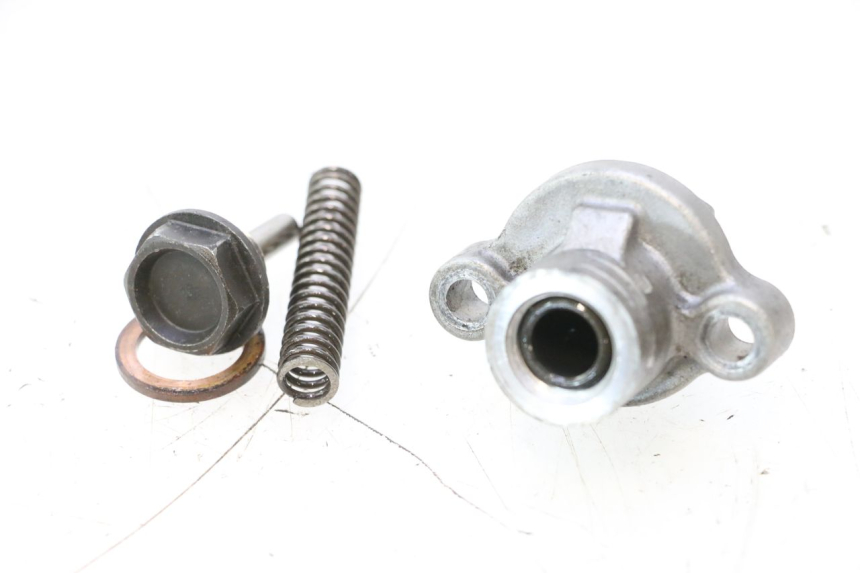 photo de TENDICATENA SUZUKI GSF N BANDIT 1200 (2001 - 2005) - Dettagli dei punti di fissaggio