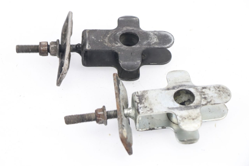 photo de Tenditore catena SUZUKI GSXF GSX F 600 (1988 - 1997) - Dettaglio del componente