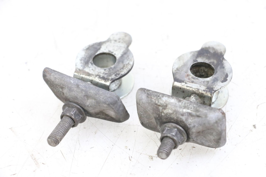 photo de Tenditore catena SUZUKI GZ MARAUDER 125 (1998 - 2004) - Zoom sullo stato d'uso