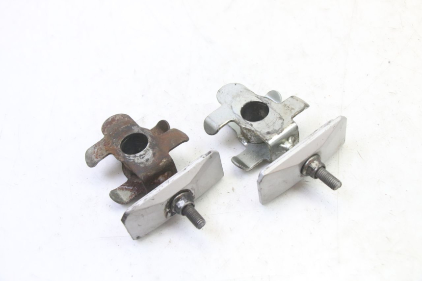 photo de Tenditore catena SUZUKI SV S 650 (2003 - 2009) - Primo piano tecnico