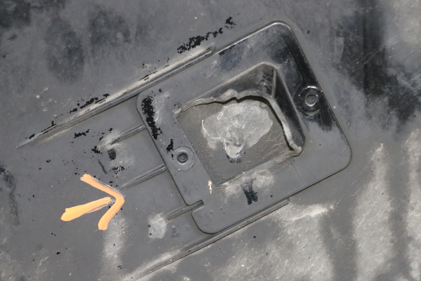 photo de CUPOLINO YAMAHA XJ F 900 (1983 - 1994) - Stato della superficie e materiale