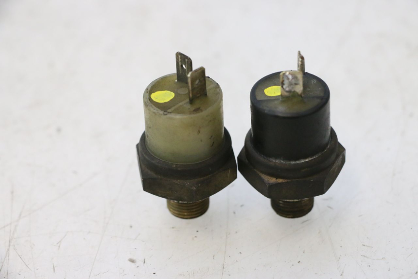 photo de THERMOCONTACT YAMAHA YP MAJESTY 125 (1998 - 2001) - Dettaglio del componente