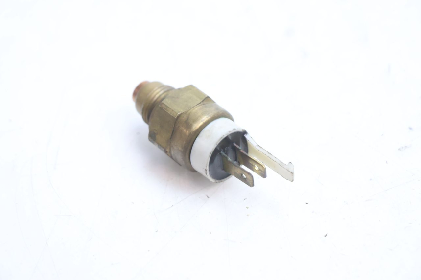 photo de Termostato KAWASAKI ZX-6R ZX6R 600 (2000 - 2002) - Altra angolazione