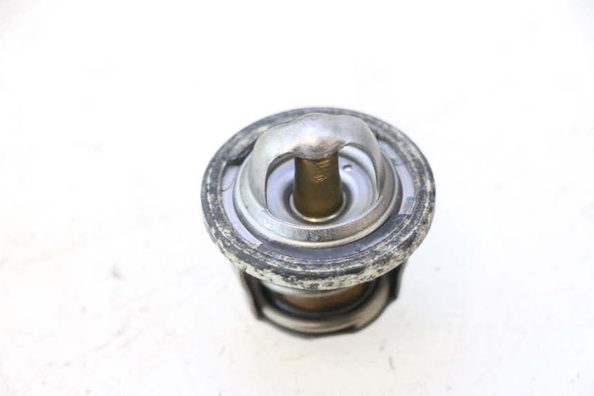 photo de THERMOSTAT SUZUKI BURGMAN 125 (2007 - 2014) - Altra angolazione