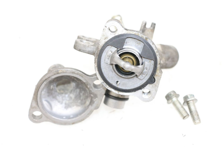 photo de THERMOSTAT HONDA FES S-WING SWING ABS 125 (2007 - 2015) - Altra angolazione
