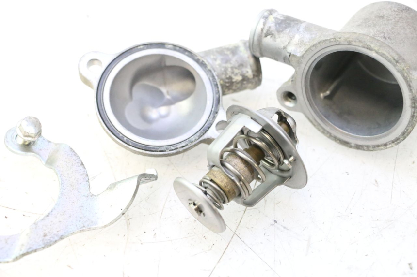 photo de TERMOSTATO  HONDA FJS SILVER WING SILVERWING 400 (2005 - 2008) - Dettagli dei punti di fissaggio