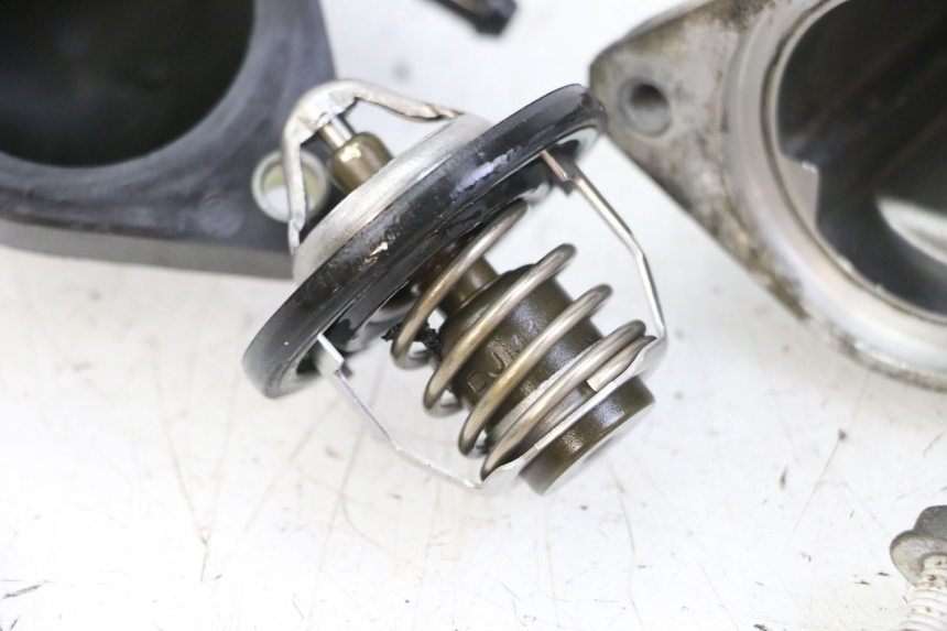 photo de Termostato SUZUKI GSX F GSXF 650 (2007 - 2015) - Marcature e riferimenti originali